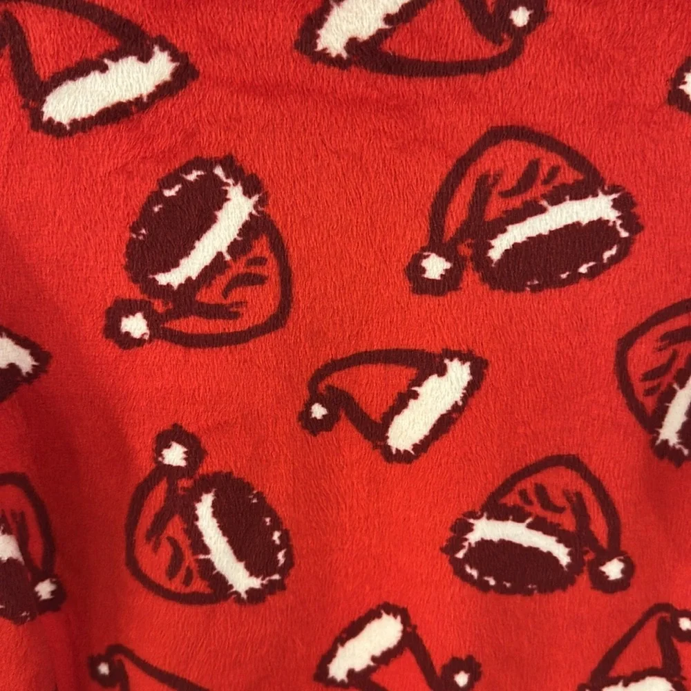 Cat & Jack Girls Santa Hat Pajama Set Size 12